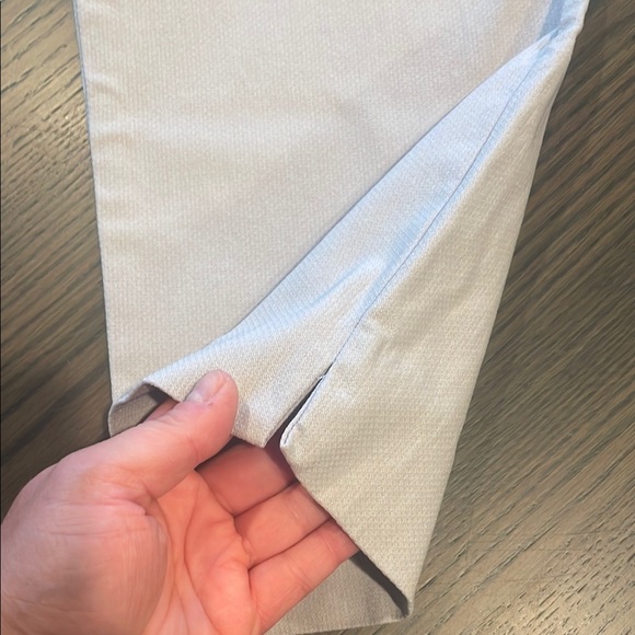 CHICOS Stylish Women’s White Cropped Pants - Picture 2 of 7